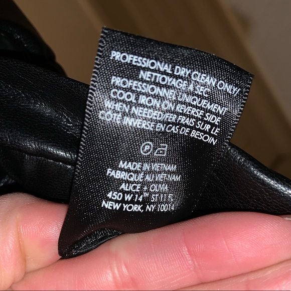 Alice & Olivia Liliana Cuff Paperbag Pants –– NWT - Picture 17 of 17